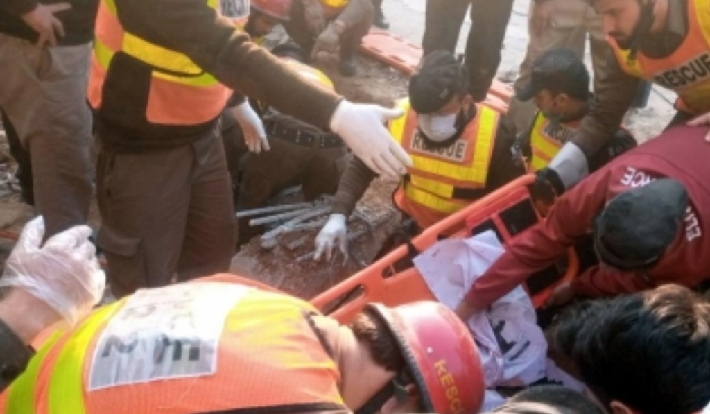 Death toll from school roof collapse in Pakistan's Peshawar rises to 33