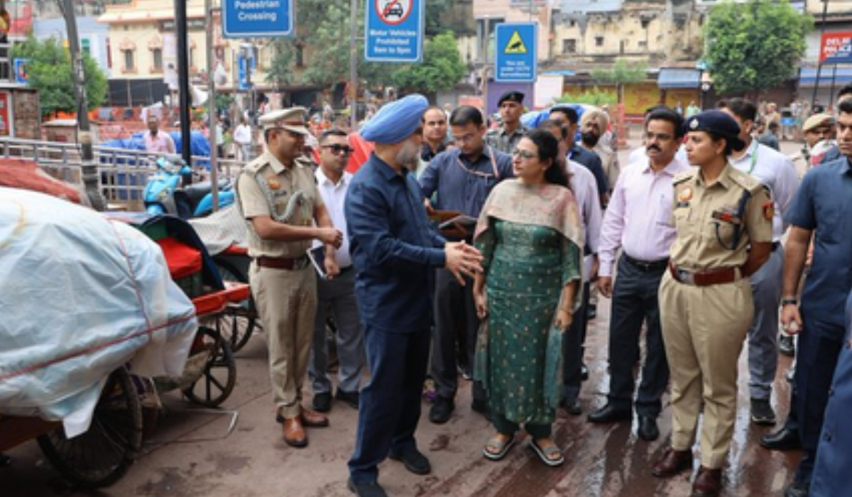 Delhi LG Reviews Fire Services Preparedness Ahead of Festival Season, Calls for Stronger Safety Measures