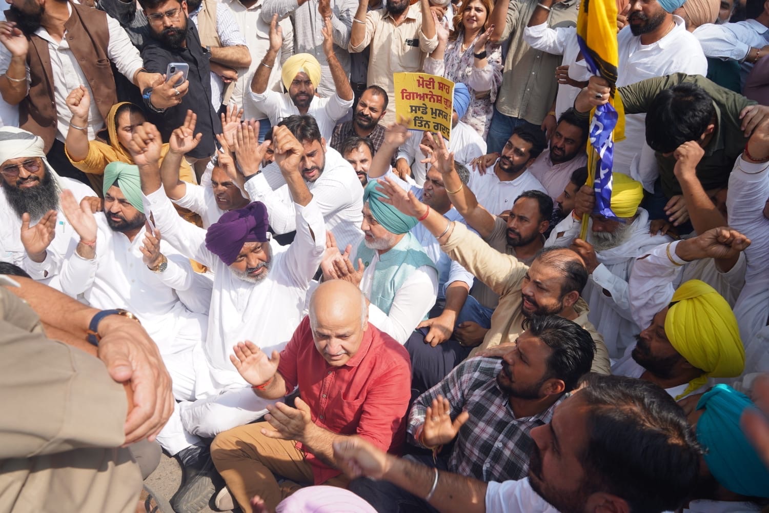 AAP Support Youth Protest In Chandigarh In Solidarity Of CJP, Demands CEC Gyanesh Kumar’s Resignation