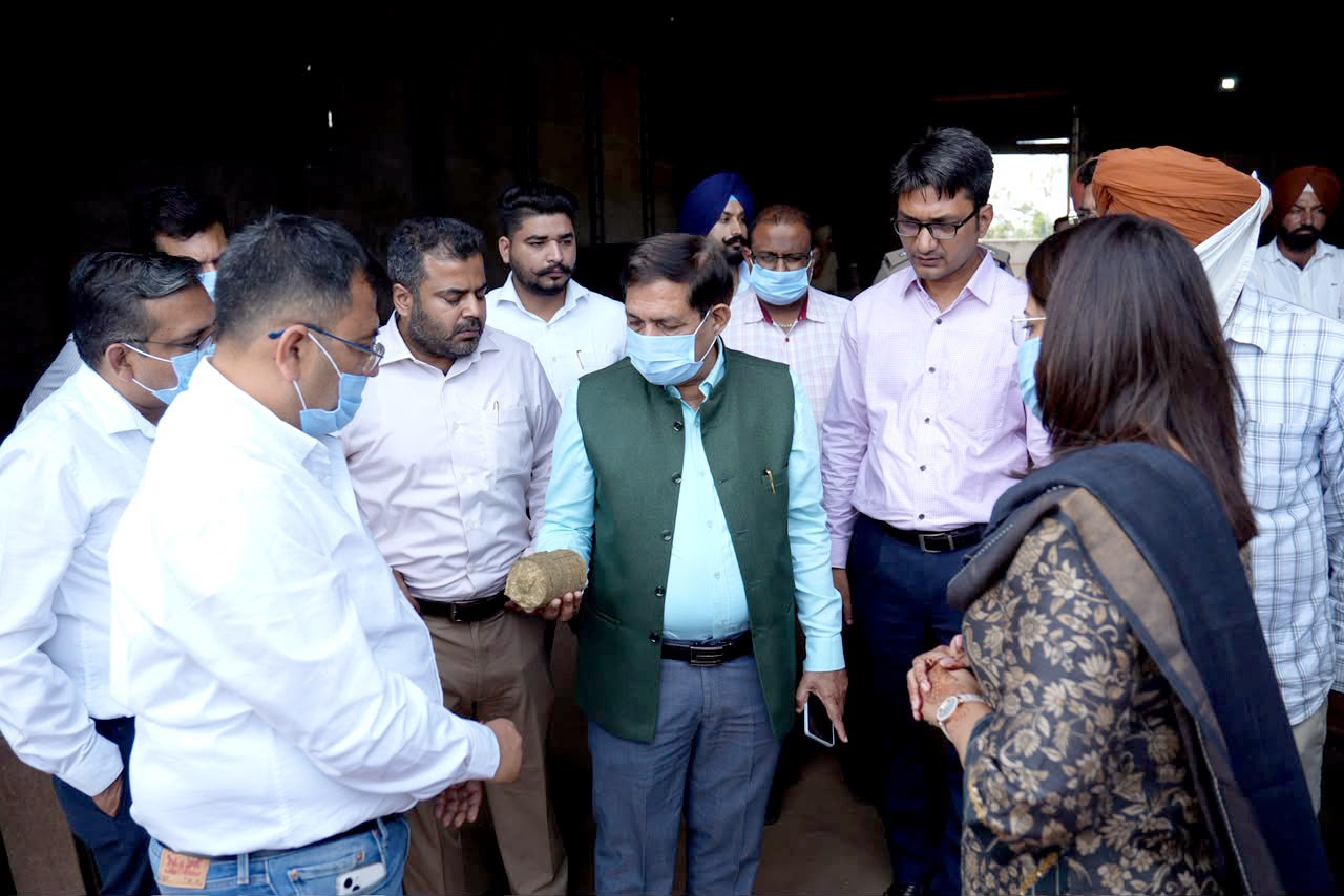 CAQM Officials Visit District Patiala to Review Paddy Straw Management Measures